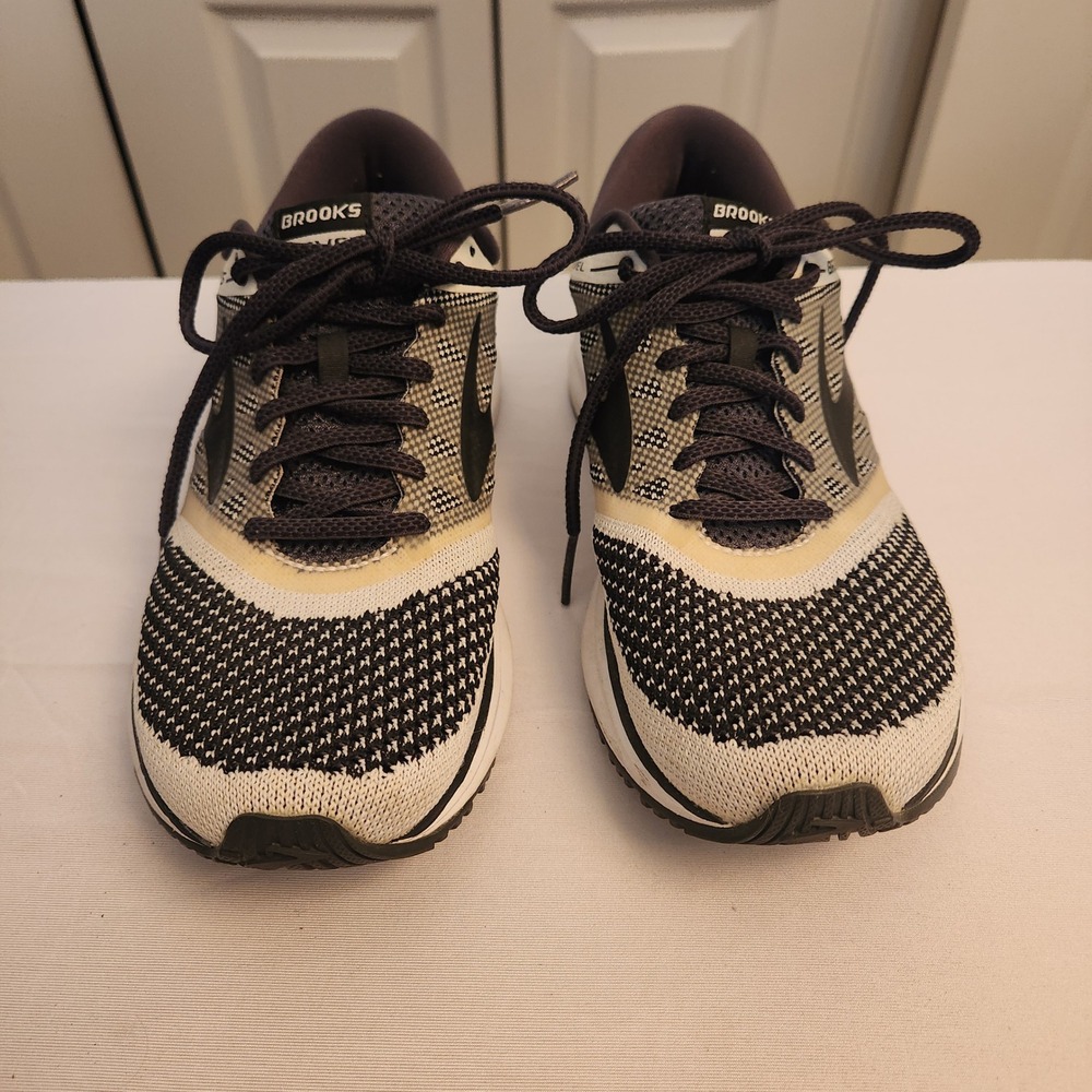 Brooks Revel Womens Running Shoes Black White Gray 1202491B155 Size 7 B Medium